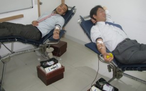 Employees of Konica Minolta taking part in Blood Donation Camp (2)
