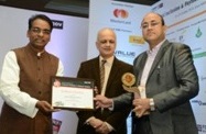 Ruchin Kumar_Security Evangelist_SafeNet recieveing an award on behalf of SafeNet India Pvt Ltd