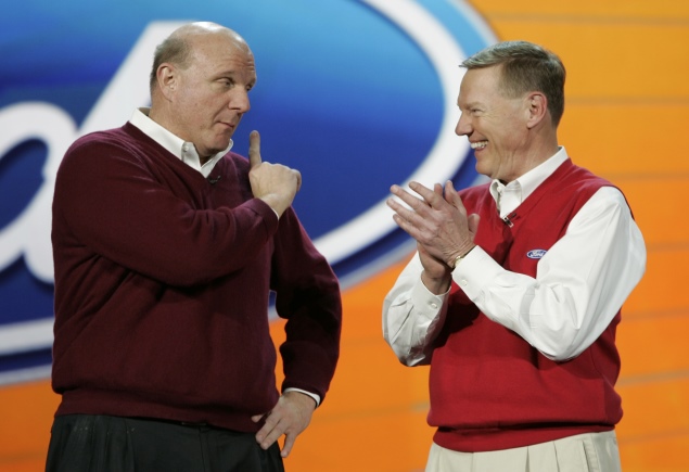 alan-mulally-steve-ballmer-microsoft-ap-635