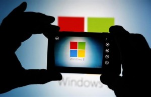 microsoft-logo-with-windows-phone-635
