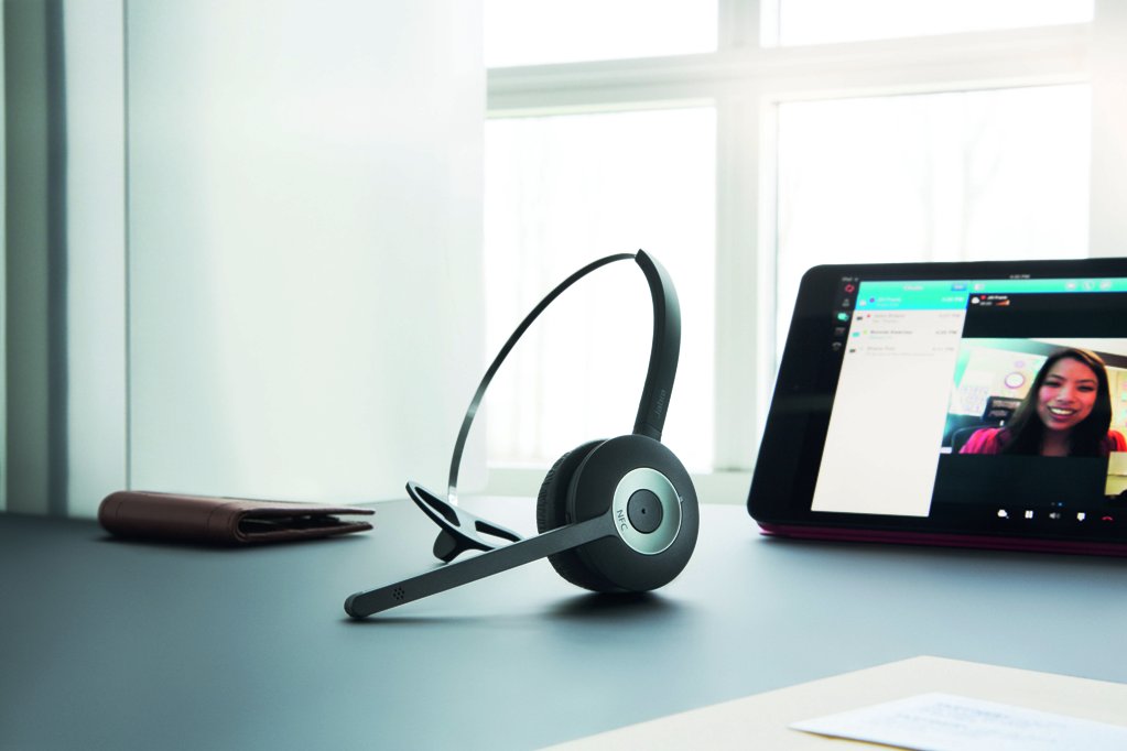 Jabra_Pro_935_Dual Connectivity_Inspirational_01