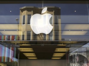 apple logo marina store