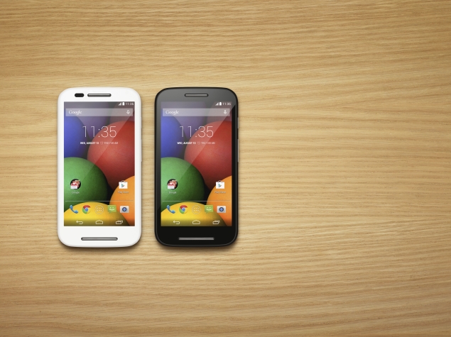 moto_e_black_white_combo_official