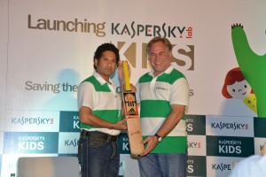 Kaspersky Lab Brand Ambassador Sachin Tendulkar presents his Autographed Cricket Bat to Eugene Kaspersky, Chairman & CEO, Kaspersky Lab