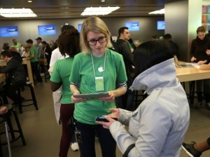 apple iphone salesgirl