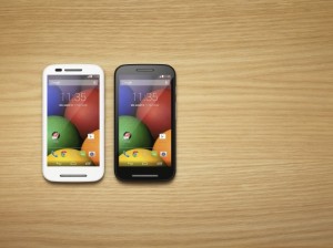 moto_e_black_white_combo_official