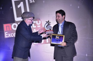 Mr. Harsh Vardhan, Head - Marketing, Jivi Mobiles receiving the 1st Mobility Excellence Award for best feature phone category.