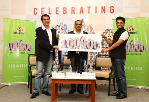 Dinesh Gulati, Dinesh Agarwal and Brijesh Agarwal celebrating the milestone of achieving 1 lac paid sellers