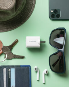 Stuffcool GaN Charger Neutron 33