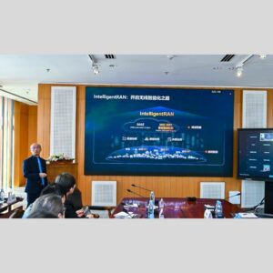 Gan Bin unveils Huawei’s new IntelligentRAN wireless network architecture